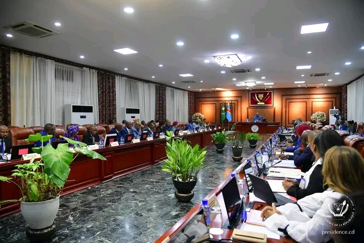 RDC: le congolais lambda réclame un nouveau gouvernement, suite à la vie chère