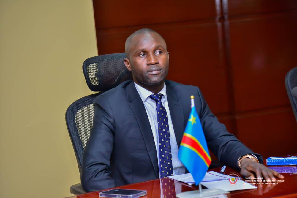 Samy Adubango Awotho : un Acteur Clé de la Politique Congolaise – Parcours, Engagement et Impact